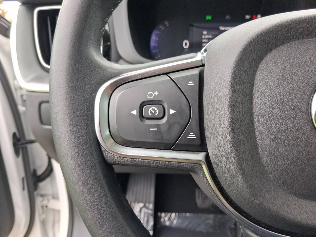 Certified 2024 Volvo XC60 B5 Core AWD/4WD image 19