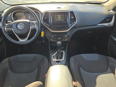 Used 2016 Jeep Cherokee Latitude w/ Cold Weather Group image 14