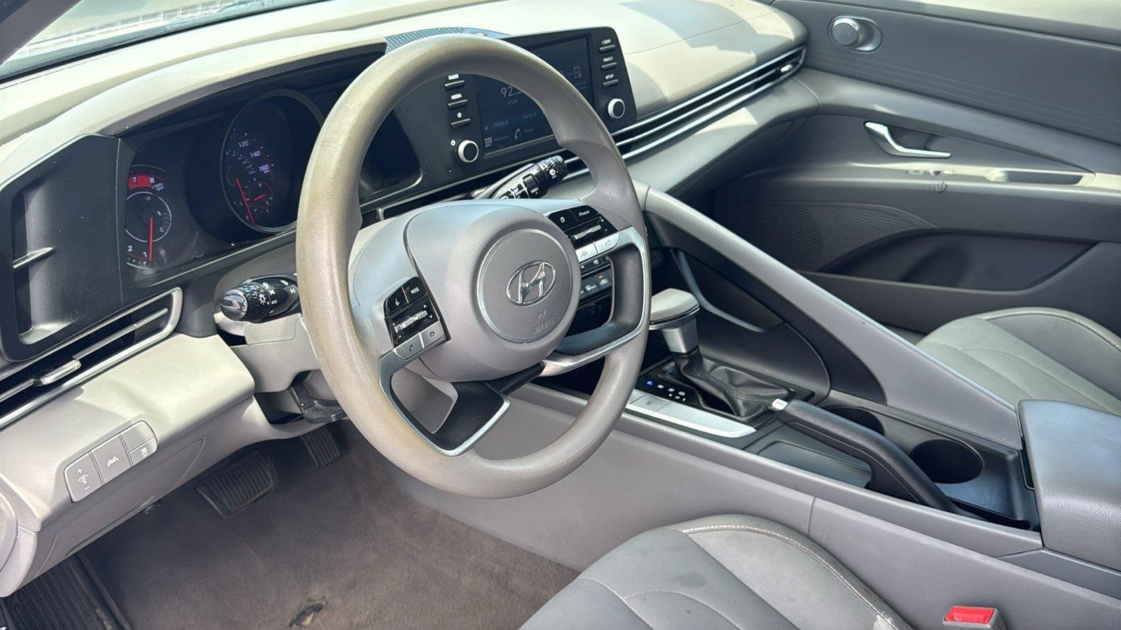 Used 2021 Hyundai Elantra SEL FWD image 19