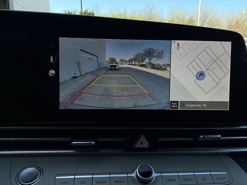 Used 2025 Hyundai Elantra Limited image 36