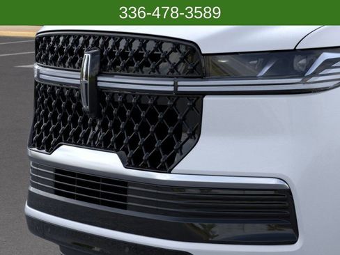 New 2026 Lincoln Navigator L Reserve w/ Jet Appearance Package AWD/4WD image 17