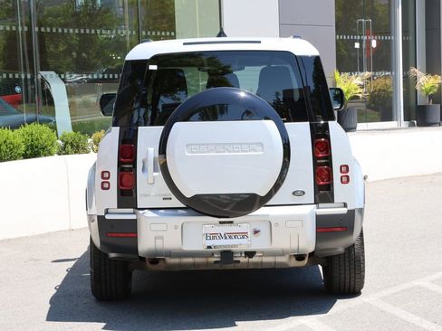 Used 2023 Land Rover Defender 130 SE AWD/4WD image 3