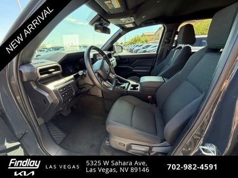 Used 2025 Toyota 4Runner SR5 AWD/4WD image 9