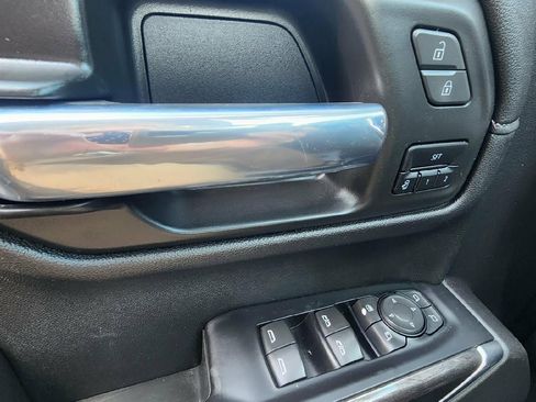 Used 2020 Chevrolet Silverado 1500 LTZ AWD/4WD image 10