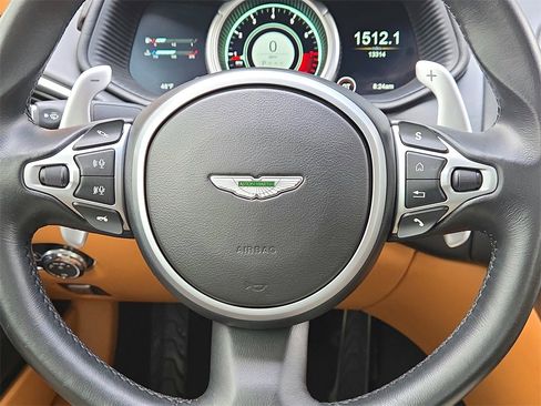 Used 2019 Aston Martin DB11 Volante image 10