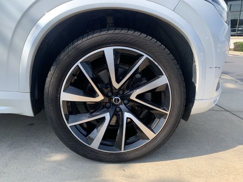 Used 2020 Volvo XC90 T6 Momentum w/ Protection Package AWD/4WD image 13