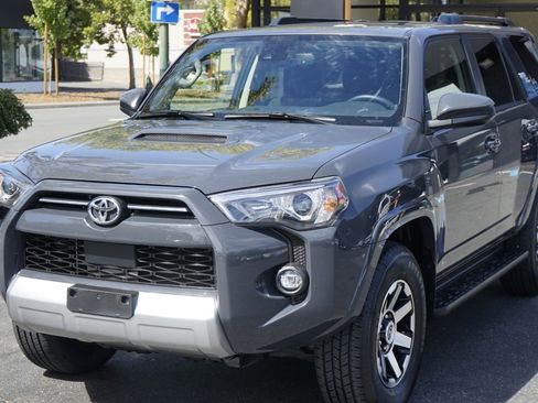 Used 2024 Toyota 4Runner TRD Off-Road image 3