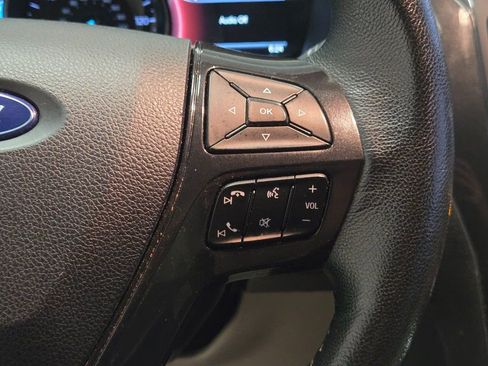 Used 2018 Ford Explorer XLT w/ Equipment Group 202A image 16