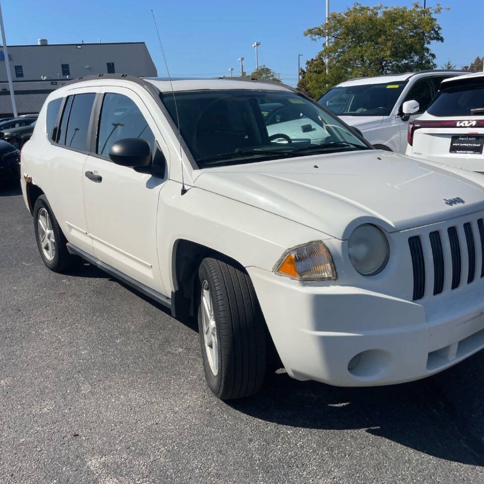 Used 2008 Jeep Compass Sport FWD image 2