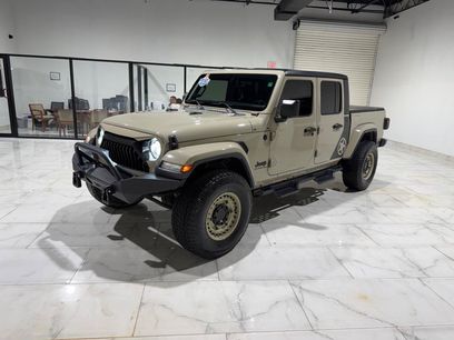 Used 2020 Jeep Gladiator Overland w/ Popular Equipment Package