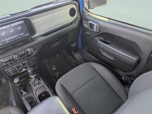 Used 2024 Jeep Gladiator Sport image 24