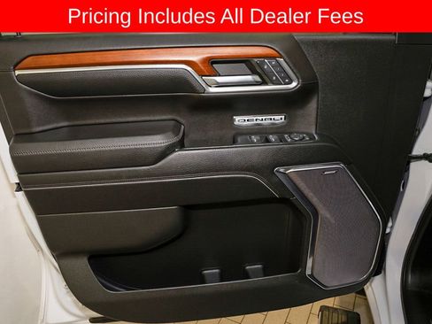 Used 2023 GMC Sierra 1500 Denali w/ Denali Reserve Package AWD/4WD image 13