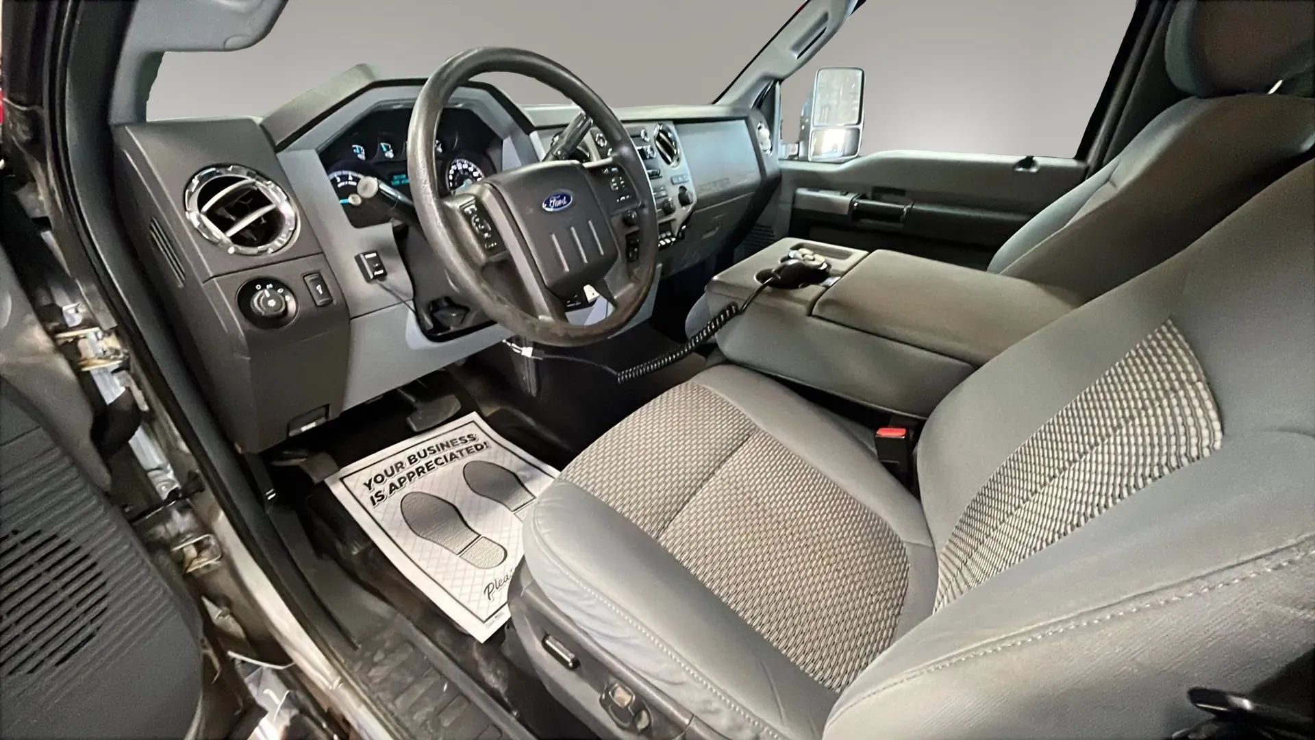 Used 2016 Ford F350 XLT AWD/4WD image 2
