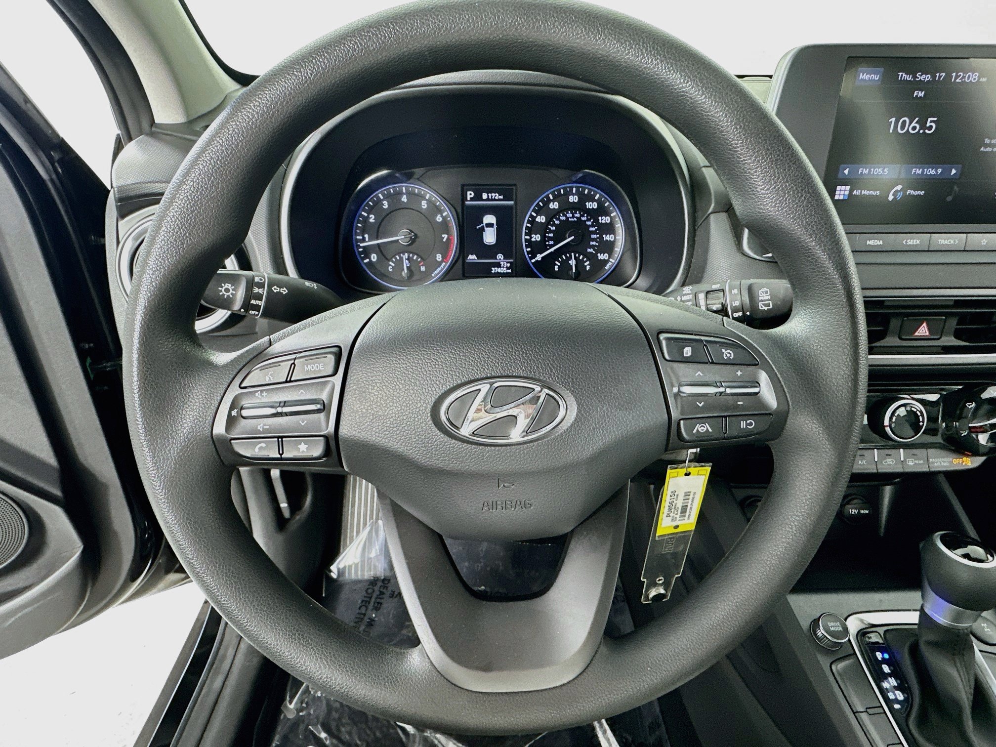 Used 2023 Hyundai Kona SE w/ Cargo Package AWD/4WD image 11