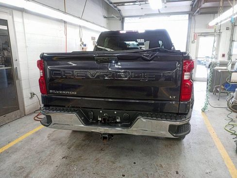 Used 2023 Chevrolet Silverado 1500 LT AWD/4WD image 6