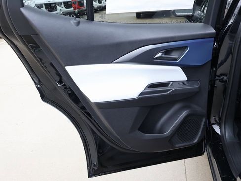 New 2026 Chevrolet Equinox EV LT w/ Convenience Package II FWD image 23