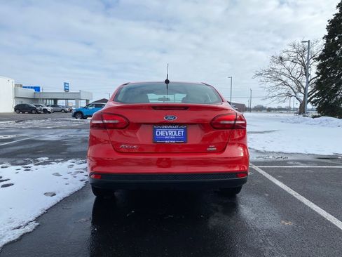 Used 2017 Ford Focus SE image 6