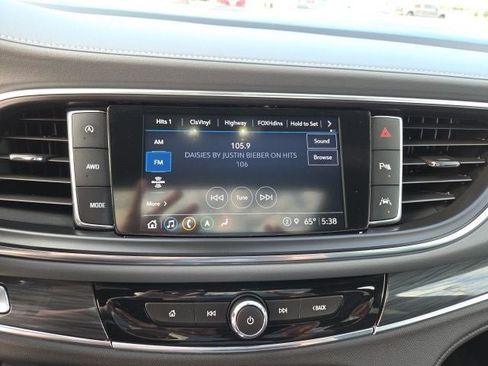 Used 2022 Buick Enclave Essence w/ Experience Buick Package AWD/4WD image 31