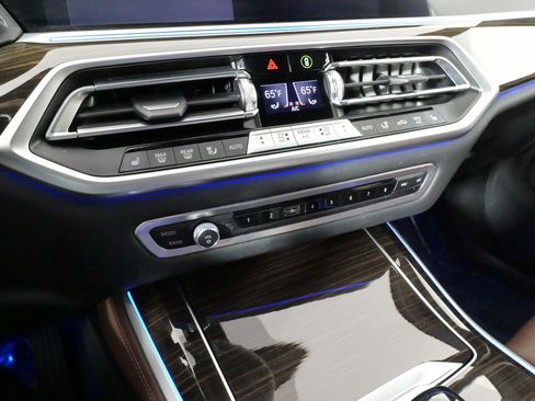 Used 2021 BMW X5 xDrive40i w/ Convenience Package image 57