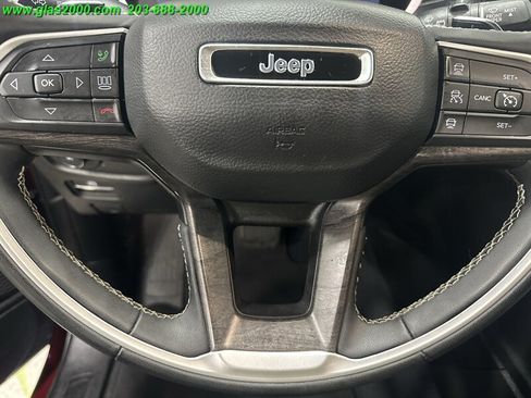 Used 2023 Jeep Grand Cherokee L Limited w/ Luxury Tech Group II AWD/4WD image 32