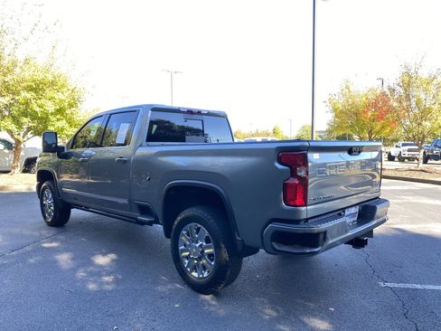Used 2024 Chevrolet Silverado 2500 High Country w/ High Country Premium Package image 7