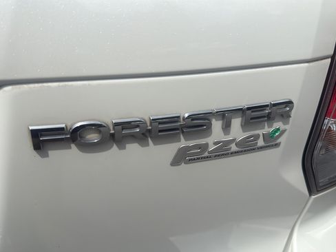 Used 2017 Subaru Forester 2.5i Premium w/ Popular Package #1A AWD/4WD image 29