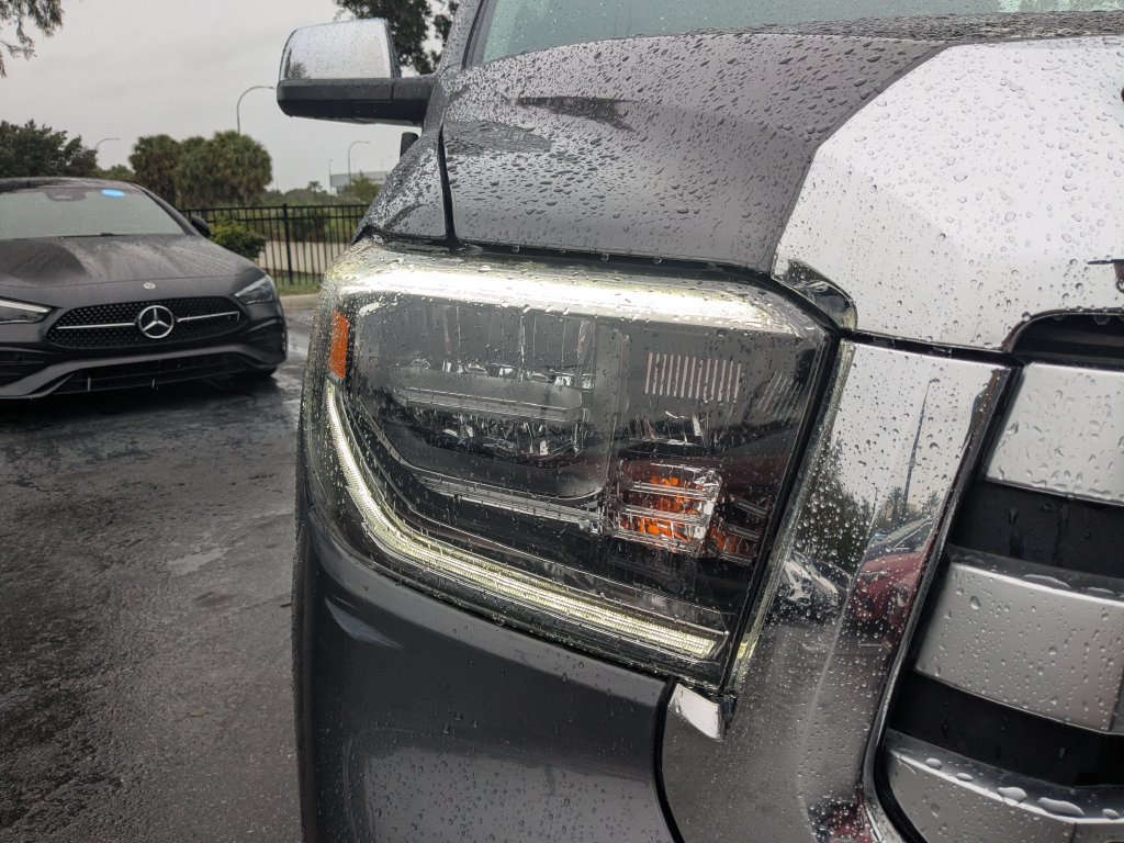 Used 2018 Toyota Tundra Limited w/ Limited Premium Package AWD/4WD image 22