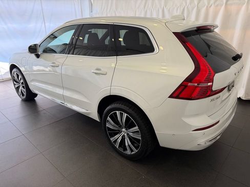 Used 2022 Volvo XC60 T8 Inscription AWD/4WD image 3