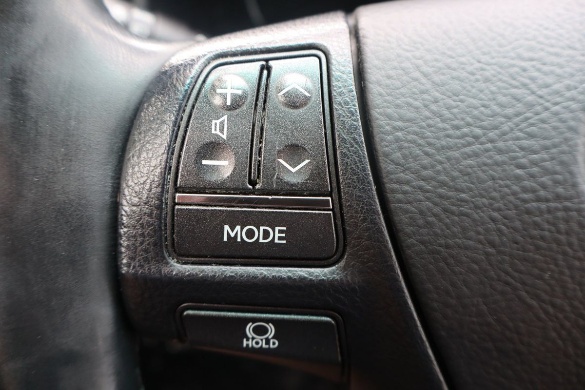 Used 2014 Lexus LS 460 AWD w/ Comfort Package image 30