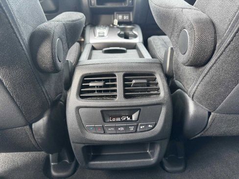 Used 2022 Honda Pilot Sport image 38