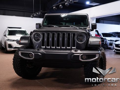 Used 2020 Jeep Gladiator Overland image 1