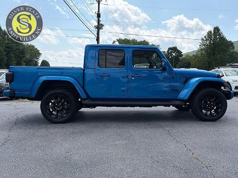 Used 2023 Jeep Gladiator Overland AWD/4WD image 6