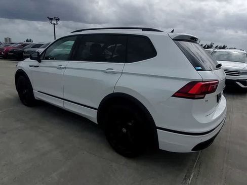 Used 2024 Volkswagen Tiguan SE R-Line FWD image 6