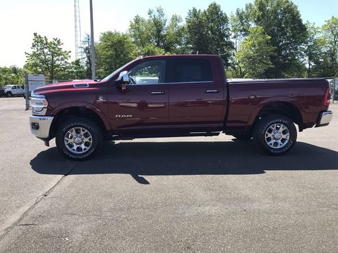 Used 2022 RAM 2500 Laramie AWD/4WD image 2