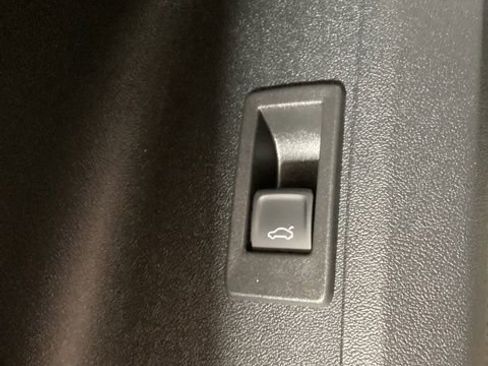 New 2025 Audi Q5 Premium Plus image 17