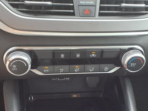 Used 2024 Nissan Altima 2.5 SR FWD image 19