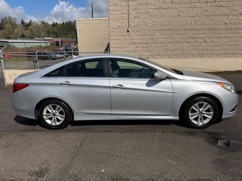Used 2014 Hyundai Sonata GLS w/ Popular Equipment Group 2 image 4