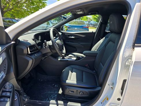 New 2026 Buick Envista Sport Touring w/ Convenience I Package FWD image 14