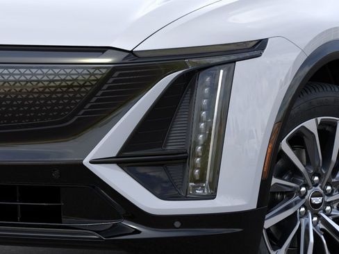 New 2027 Cadillac Lyriq Sport AWD/4WD image 10
