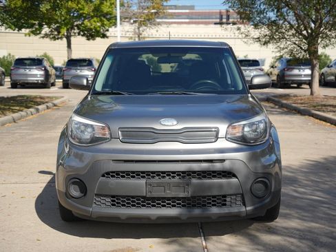 Used 2017 Kia Soul image 6