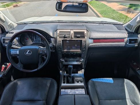 Used 2019 Lexus GX 460 Premium AWD/4WD image 31