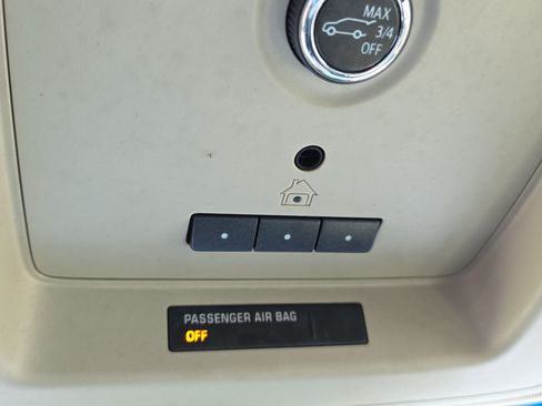 Used 2020 Cadillac Escalade 2WD image 25