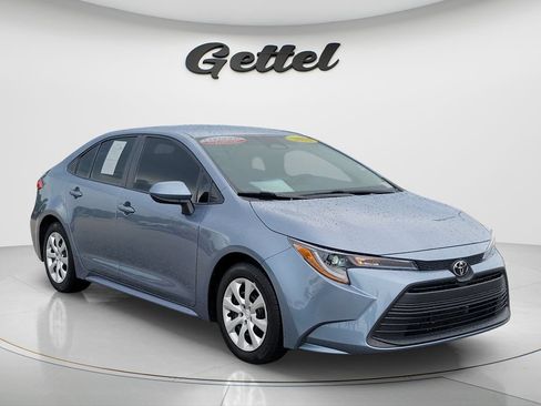 Certified 2025 Toyota Corolla LE w/ Convenience Package FWD image 3