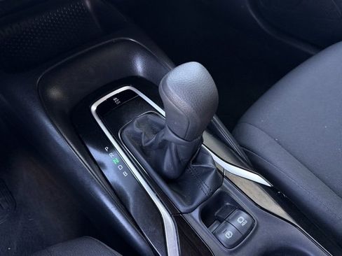 Used 2020 Toyota Corolla LE image 19