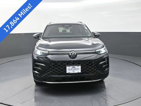 Used 2026 Volkswagen Tiguan SE R-Line AWD/4WD image 2