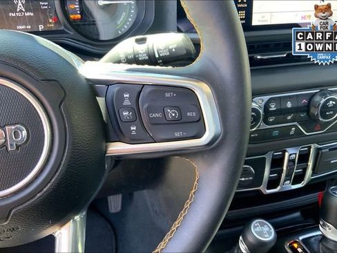 Used 2024 Jeep Wrangler Unlimited Sahara AWD/4WD image 19