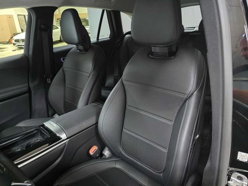 Used 2025 Mercedes-Benz GLC 350e 4MATIC image 21