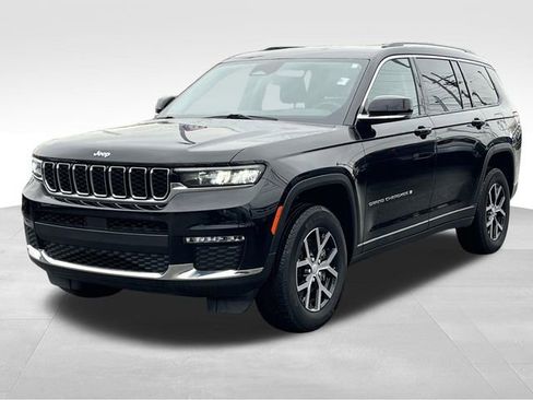 Used 2023 Jeep Grand Cherokee L Limited image 3