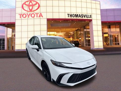 New 2025 Toyota Camry SE w/ Convenience Package FWD image 3