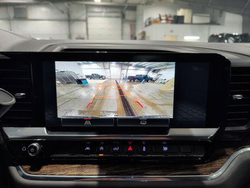 Used 2023 GMC Sierra 1500 Elevation image 11